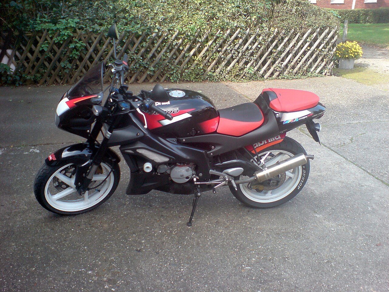 Aprilia Tuono 125
